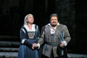 Annette Dasch as Eva en Johan Botha as Walther in Wagner se Die Meistersinger von Nürnberg. Photo: Ken Howard/Metropolitan Opera