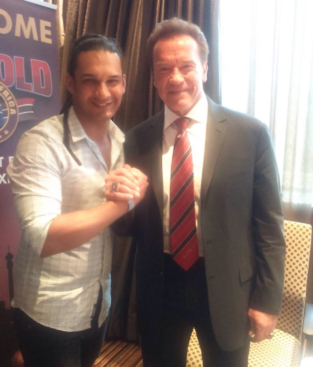 Jody gesels met die Terminator