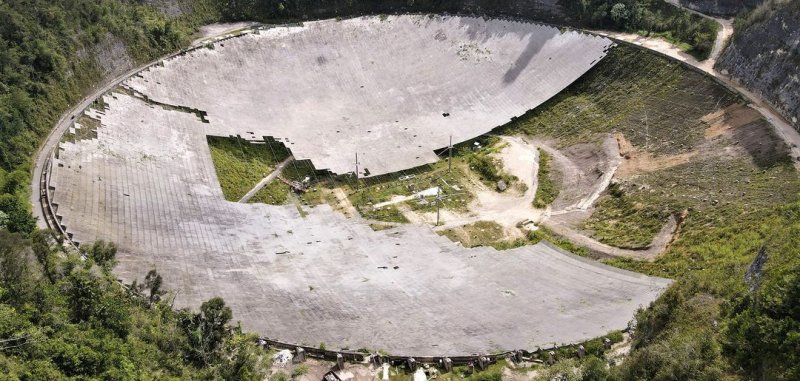 Die jongste oor die Arebico radioteleskoop, die groen flits en die reuse gammaknal